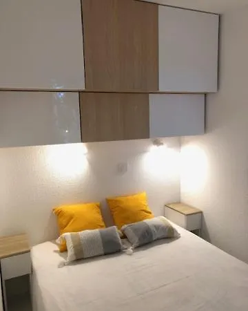 T2 Pres De La Et Du Club House Du Golf מולייטס-אה-מא